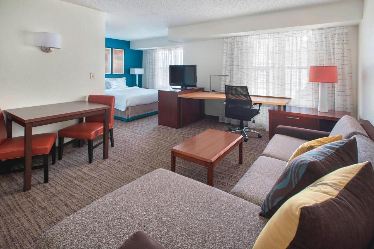Long Island Hauppauge/islandia 3*